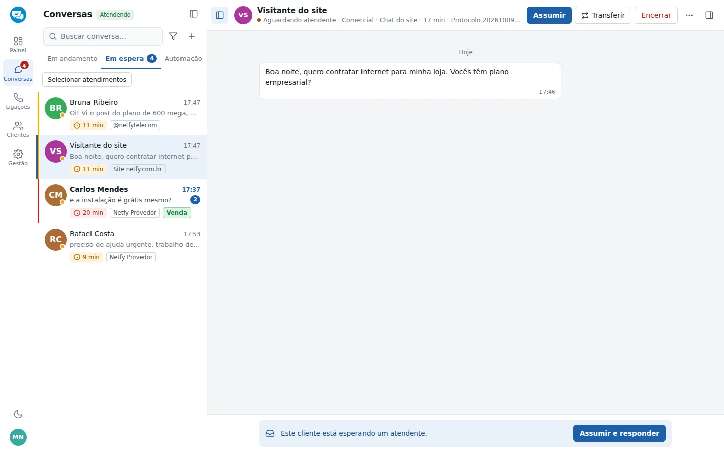 Caixa de entrada do Netfy Atendimento com WhatsApp, Instagram e Messenger